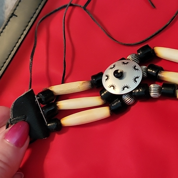 BEAUTIFUL Handmade NATIVE AMERICAN Bone Silver leather NECKLACE VINTAGE - Picture 3 of 7